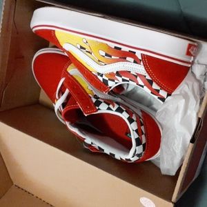 Brand new in box Vans comfycush old skool red with flame